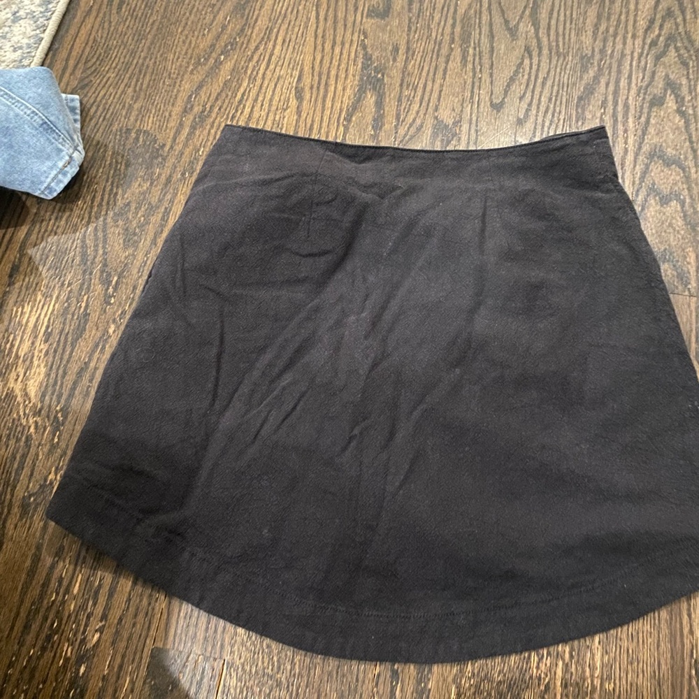 FREE PEOPLE Skirt! SUPER CUTE, LET ME KNOW IF YOU WANT PHOTO TRIED ON!